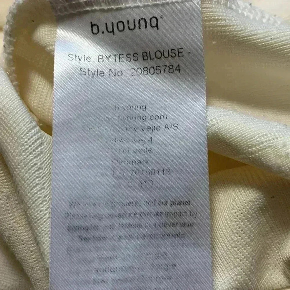 b. young Ivory Textured Fabric, Soft, Drop shoulder, Loose, Short Sleeve T Shirt - Picture 5 of 6